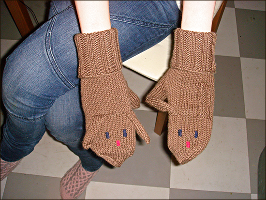 bunnymittens2.jpg